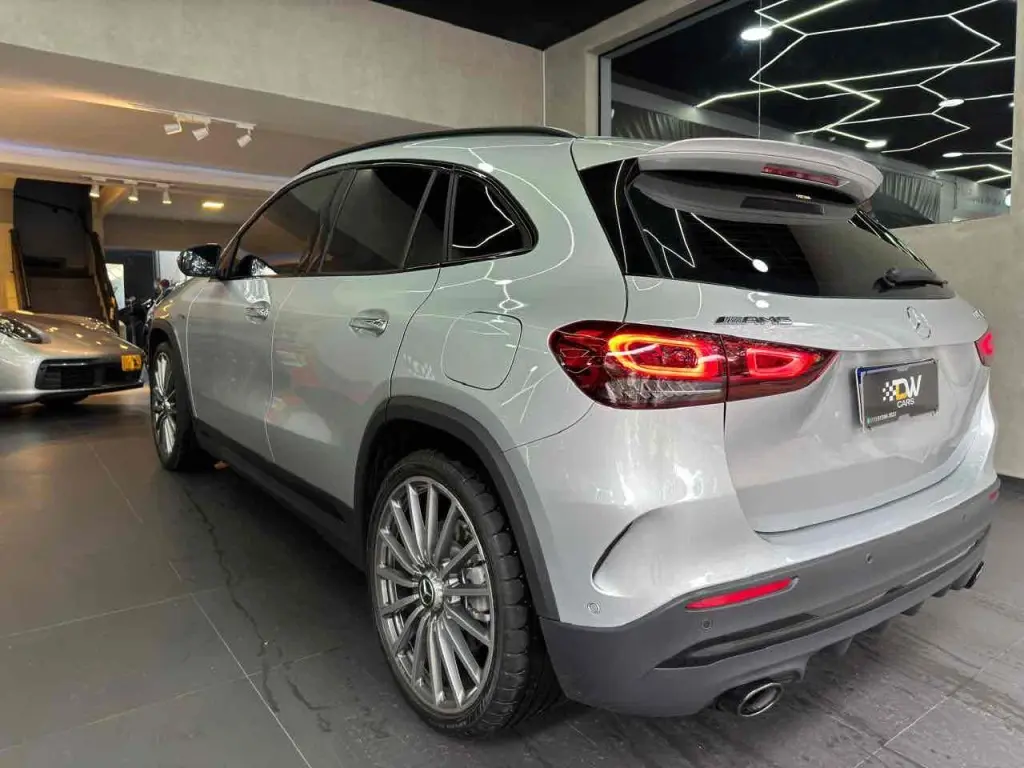MERCEDES- BENZ GLA 35 AMG
