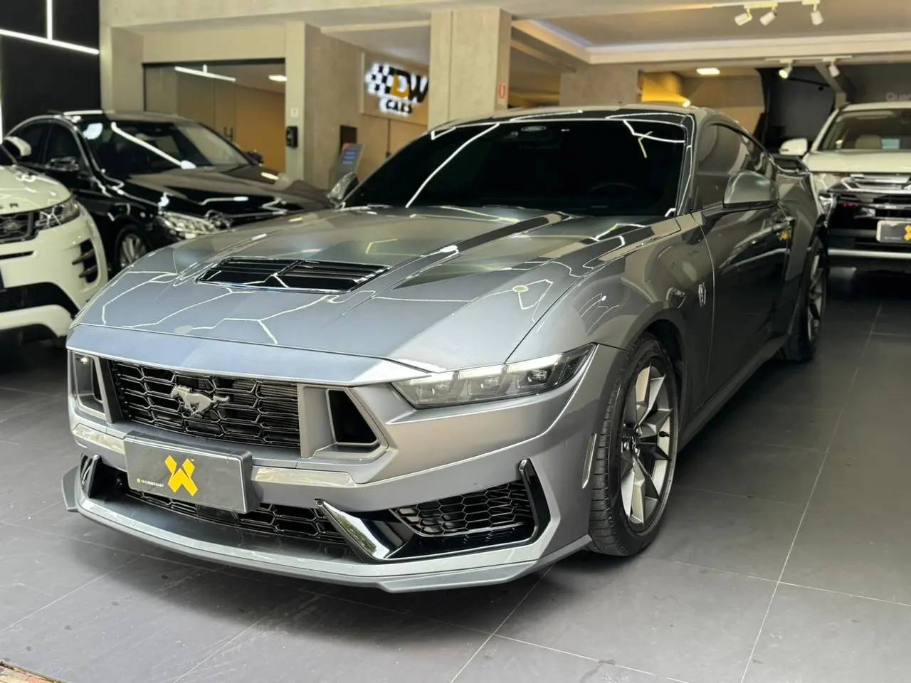 FORD MUSTANG