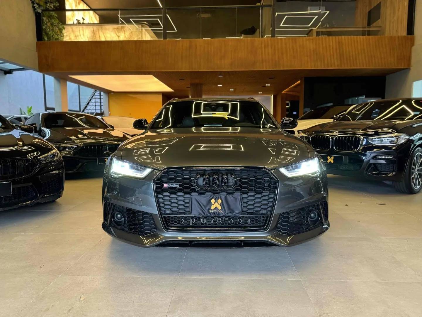 AUDI RS6