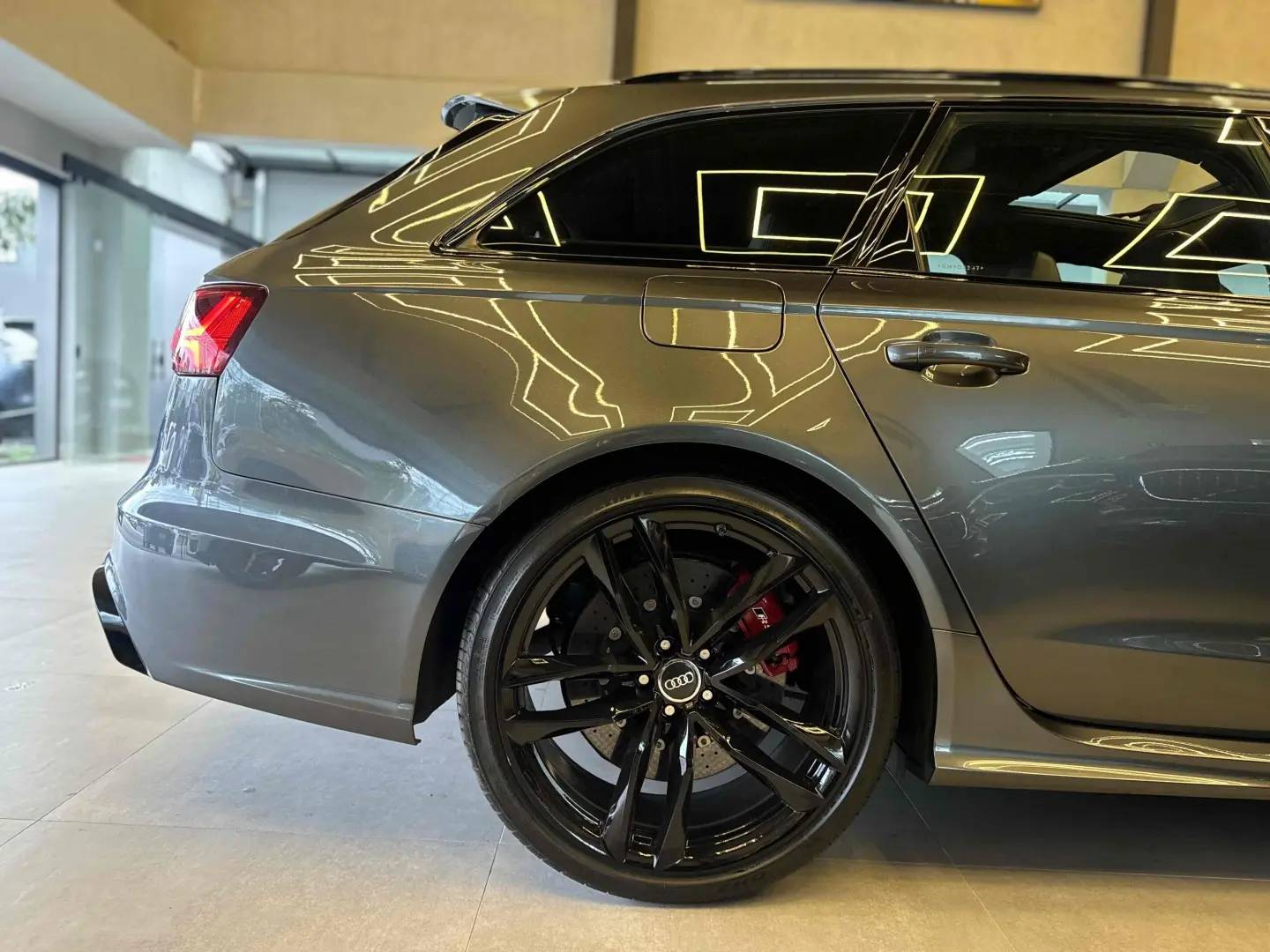 AUDI RS6