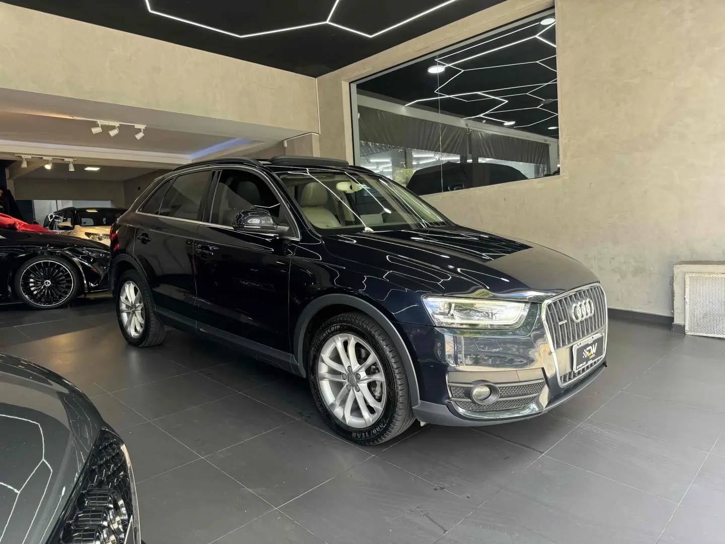 AUDI Q3