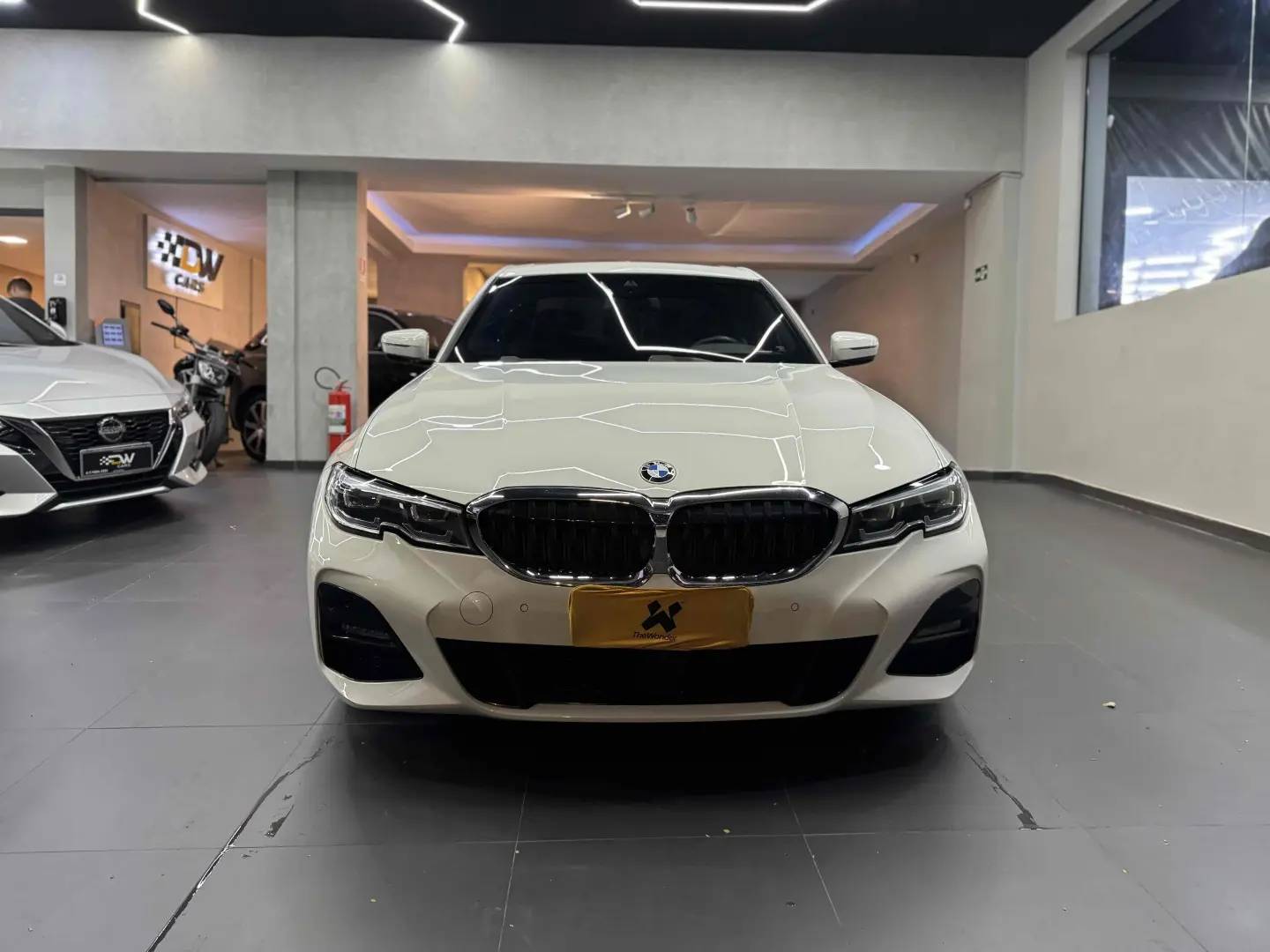 BMW 320I