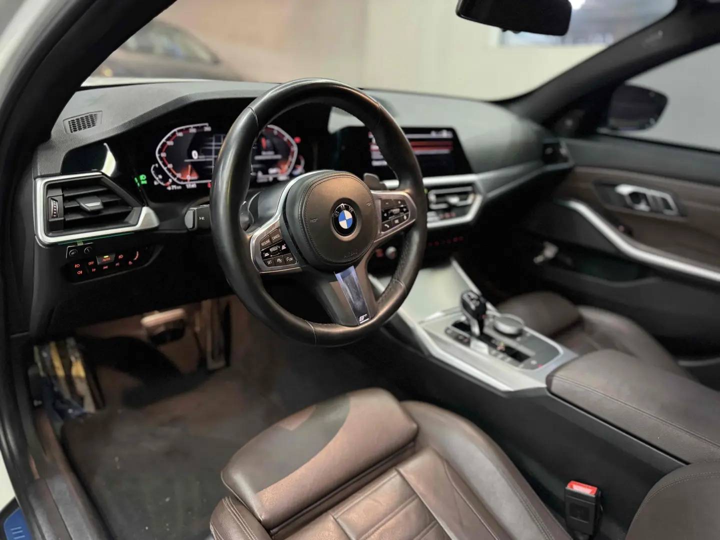 BMW 320I