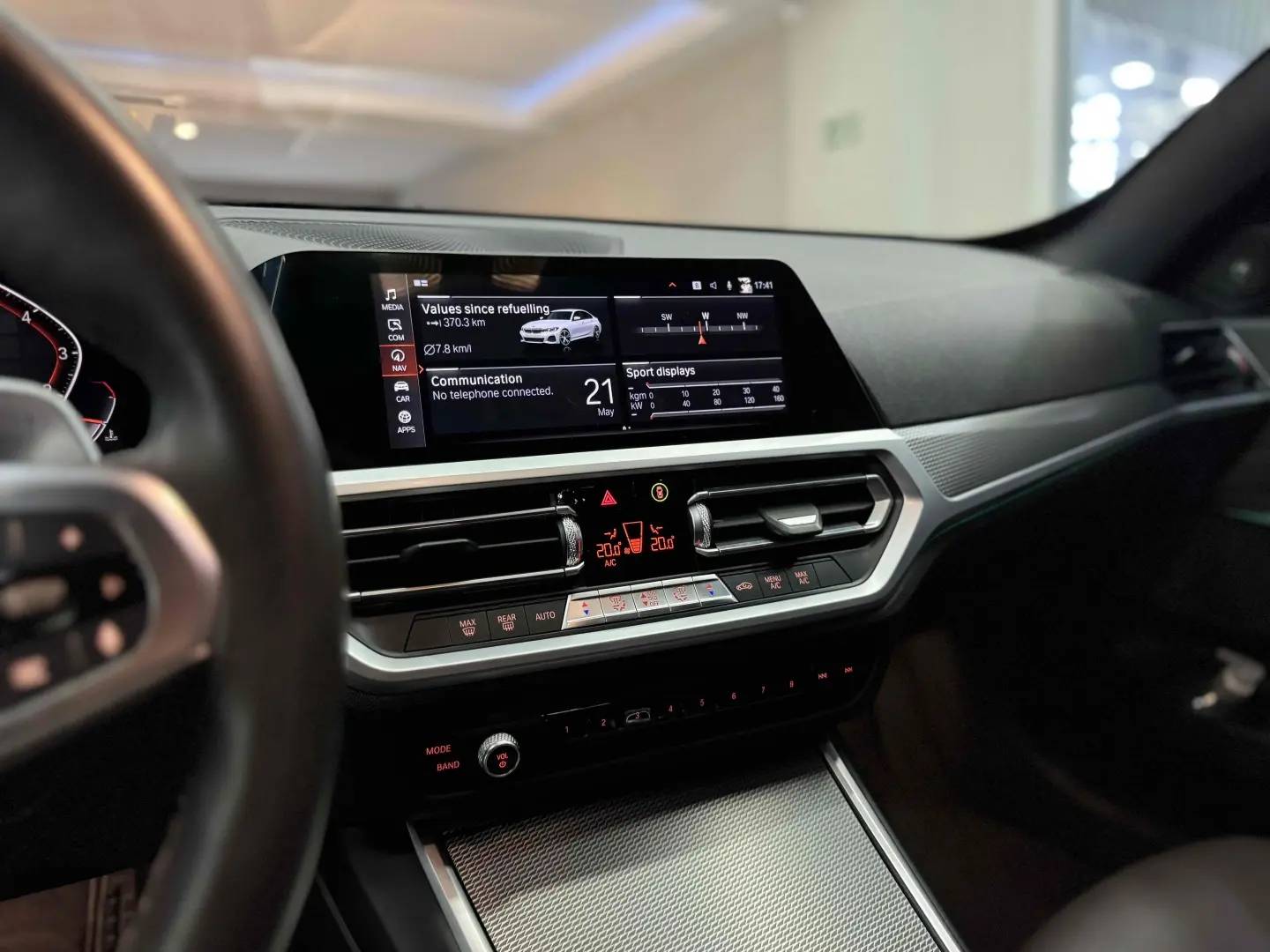 BMW 320I