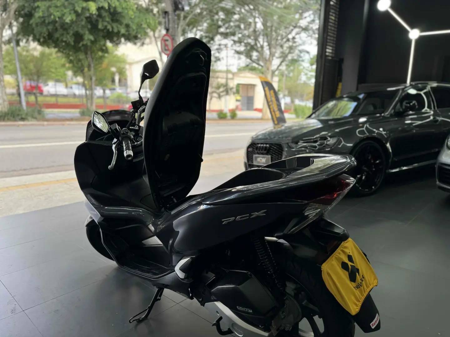 HONDA PCX 150 DLX ABS