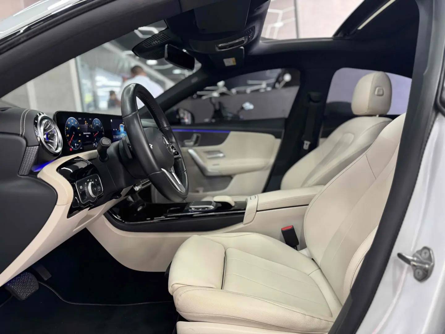 MERCEDES BENZ CLA 250