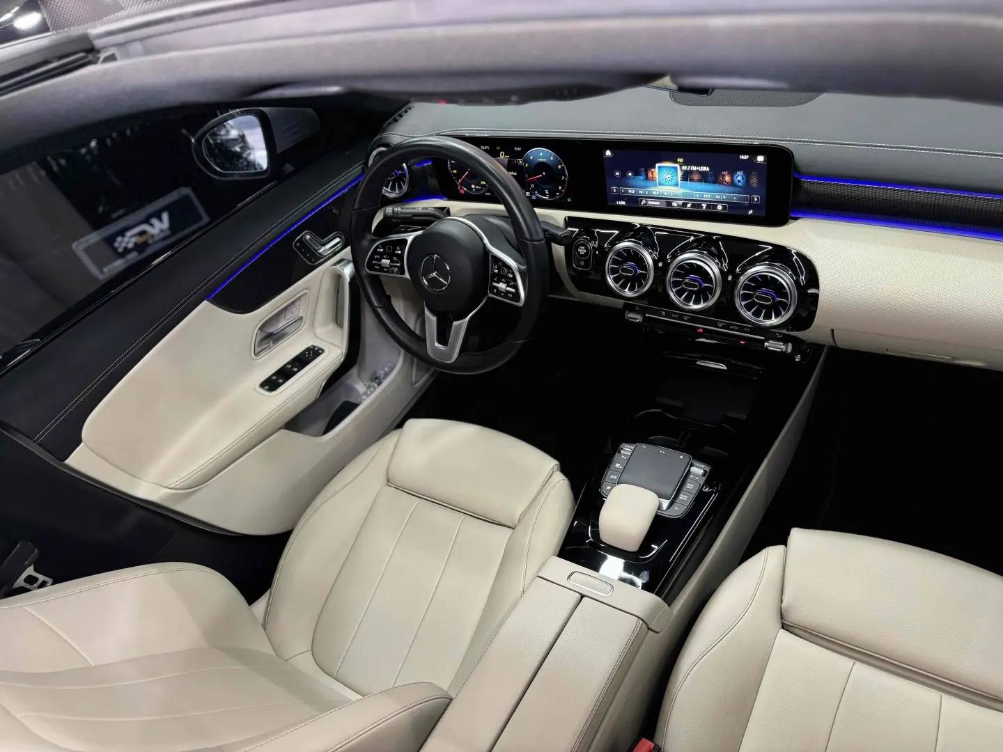 MERCEDES BENZ CLA 250