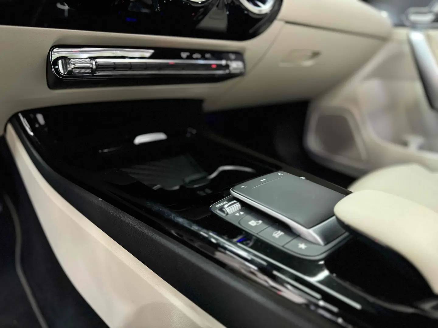 MERCEDES BENZ CLA 250