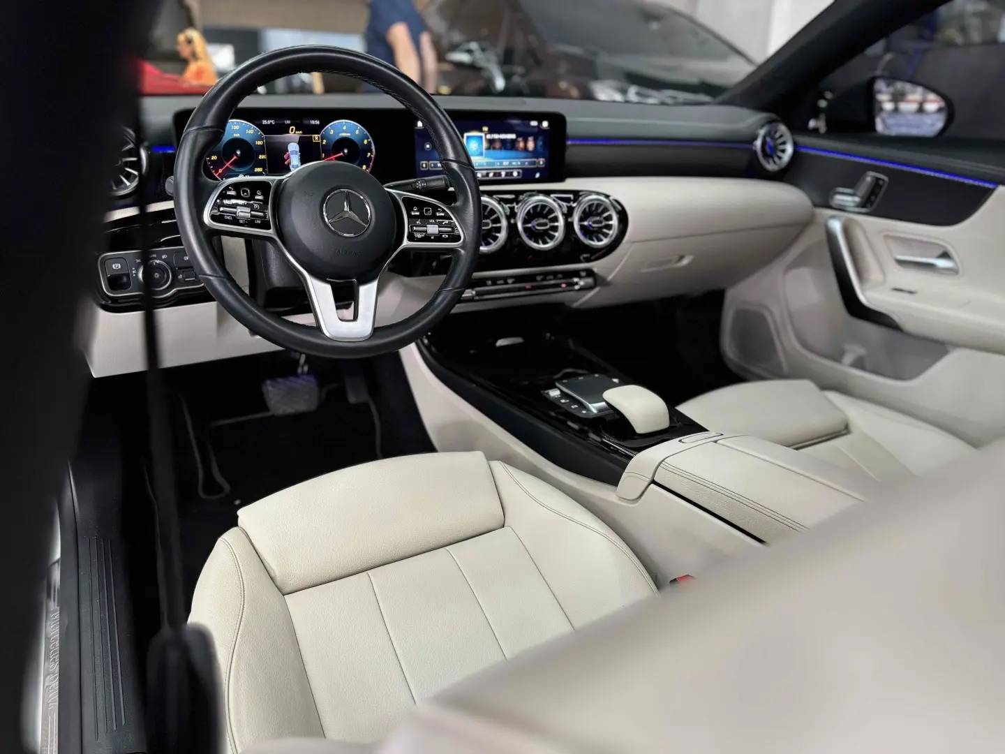 MERCEDES BENZ CLA 250