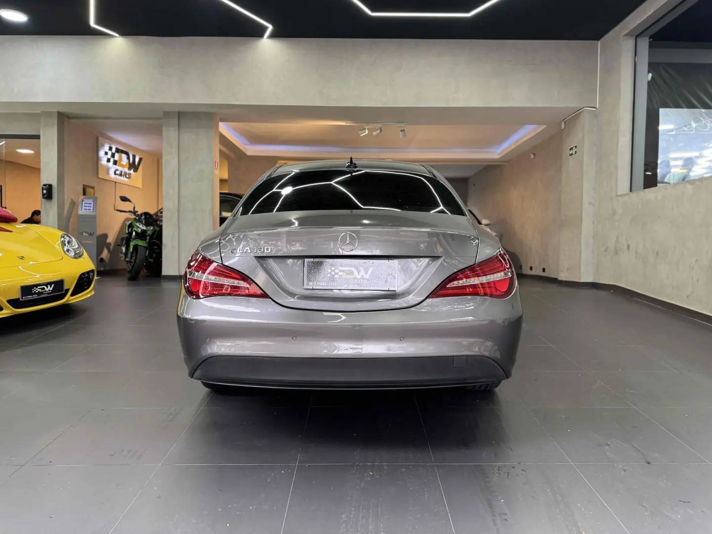 MERCEDES BENZ CLA180