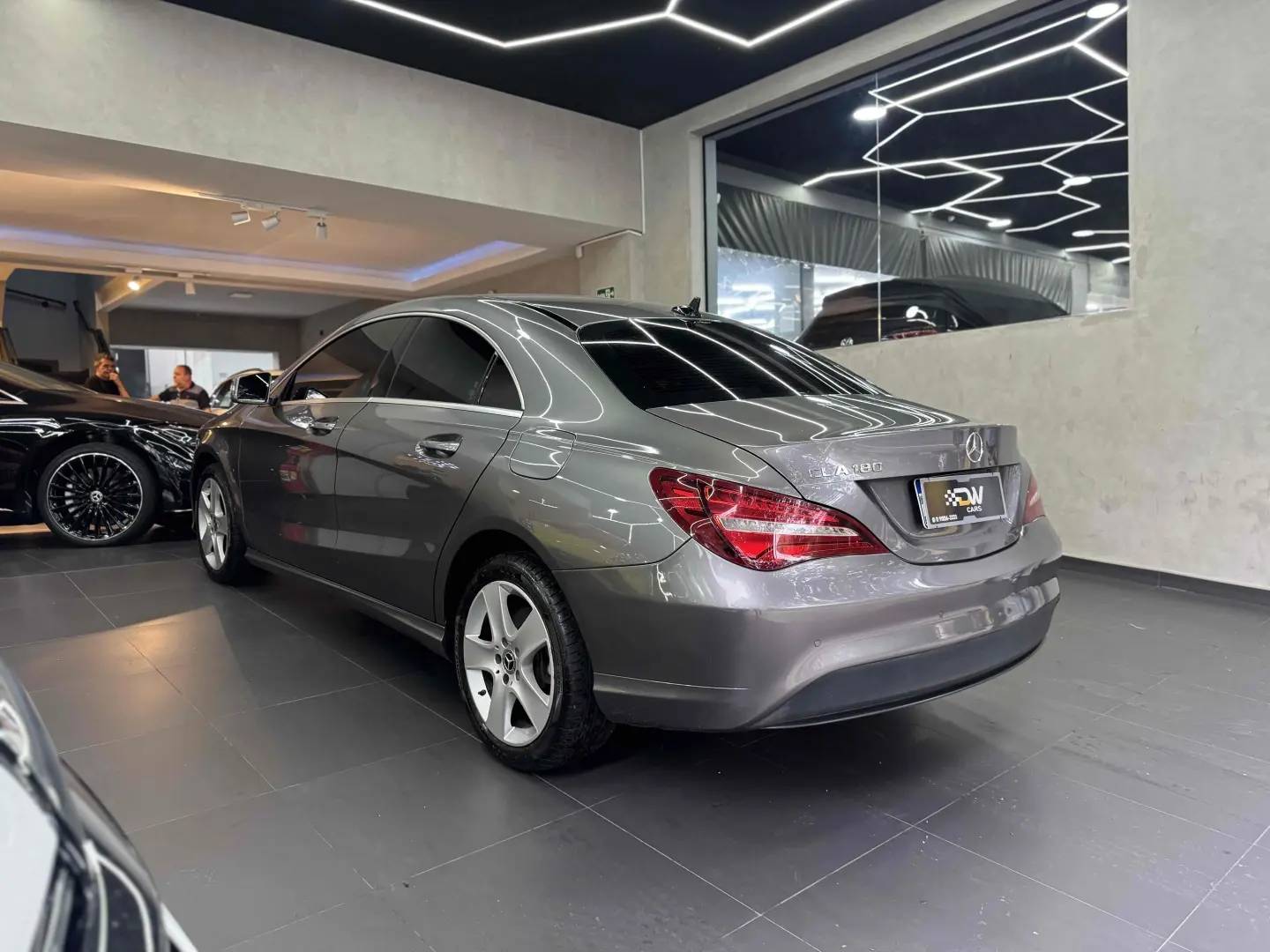 MERCEDES BENZ CLA180