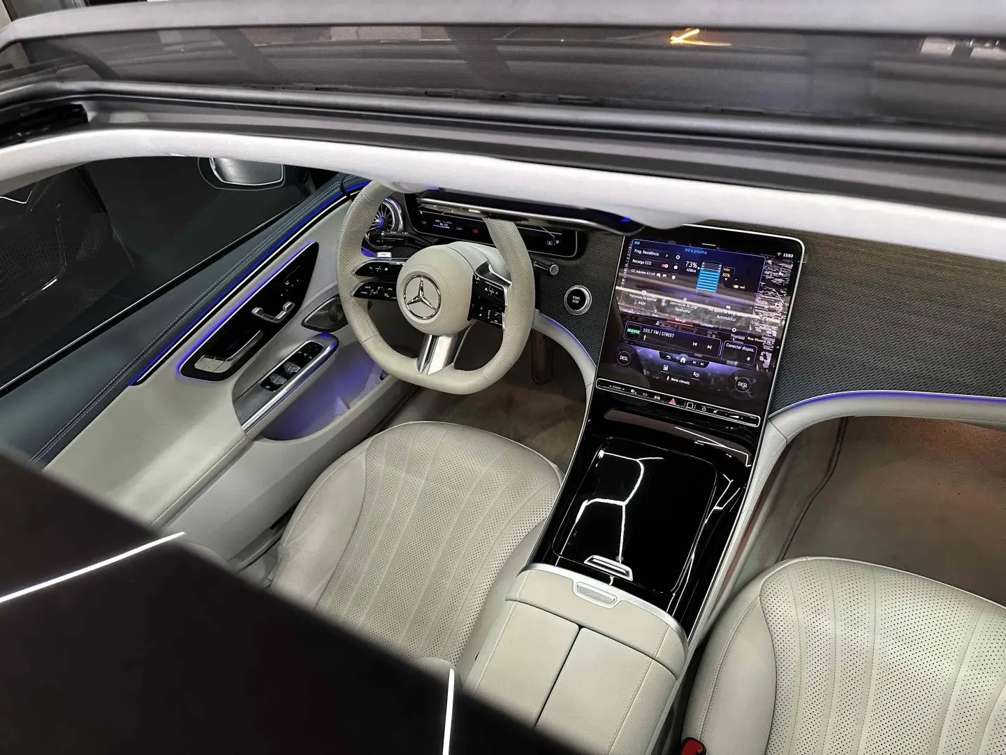 MERCEDES BENZ EQE 300