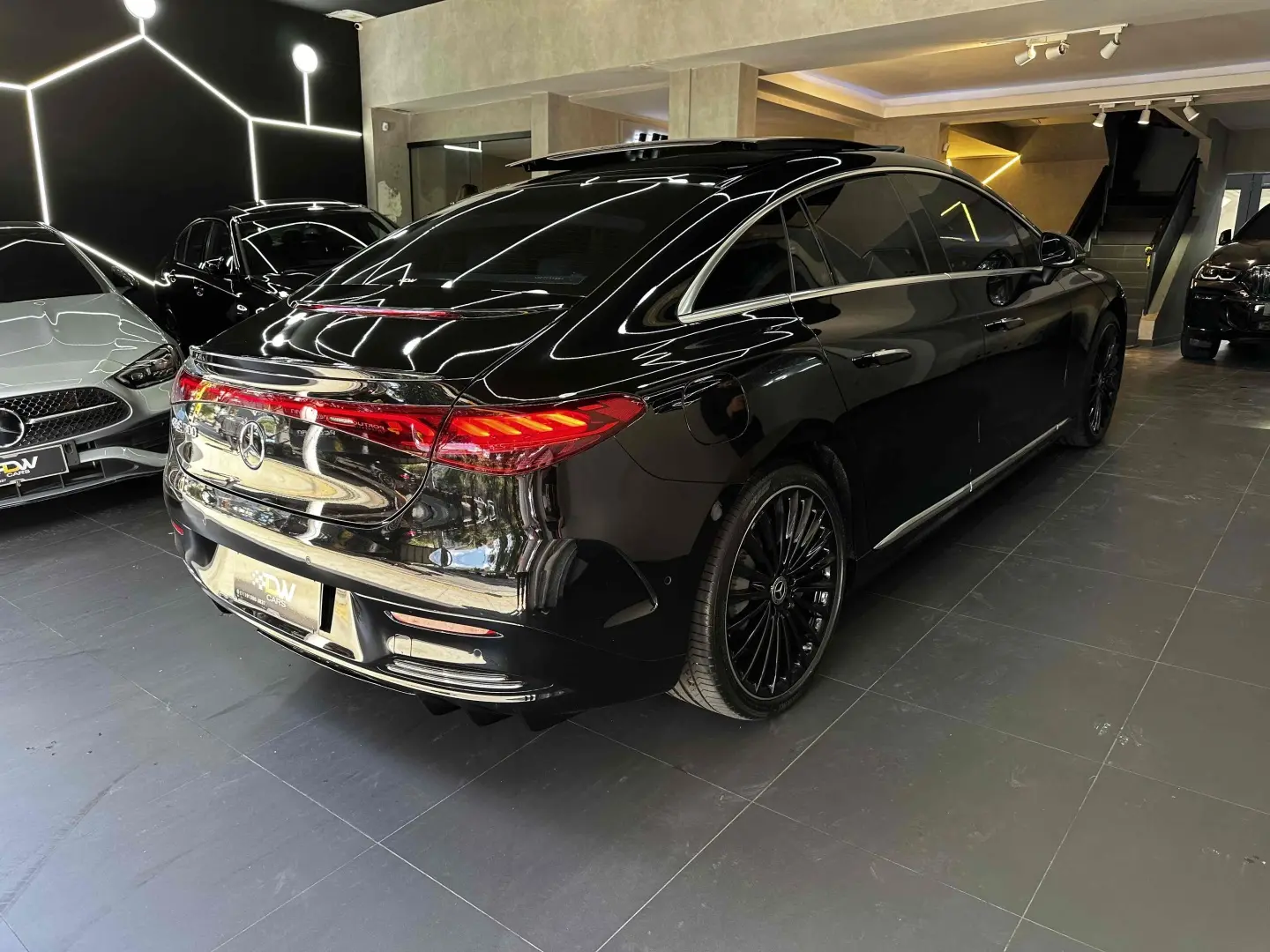 MERCEDES BENZ EQE 300