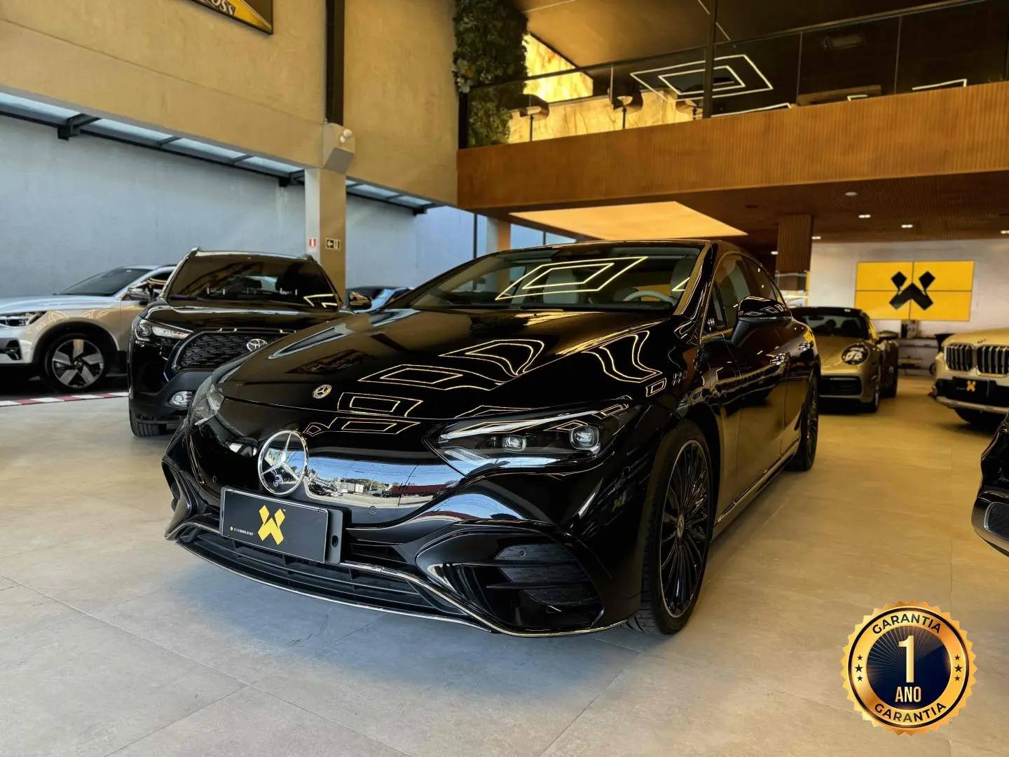 MERCEDES BENZ EQE 300