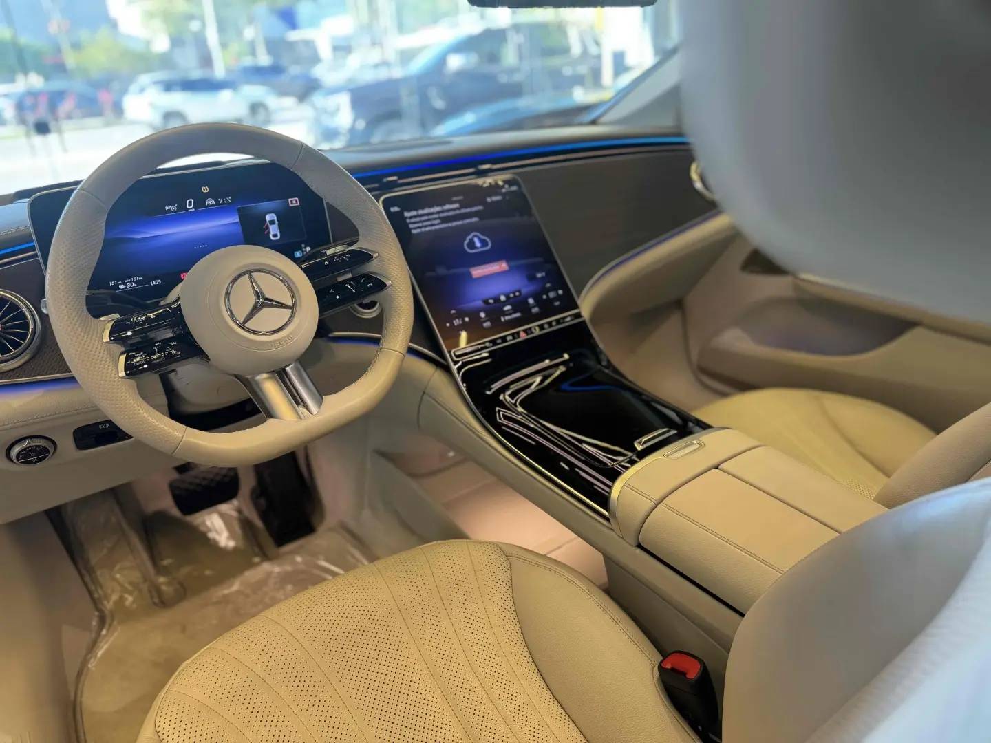 MERCEDES BENZ EQE 300