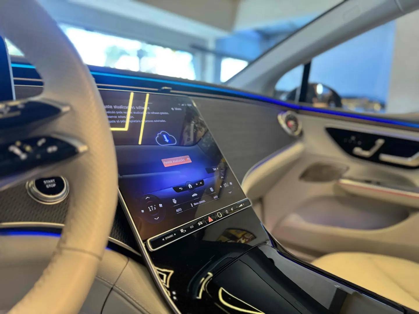 MERCEDES BENZ EQE 300