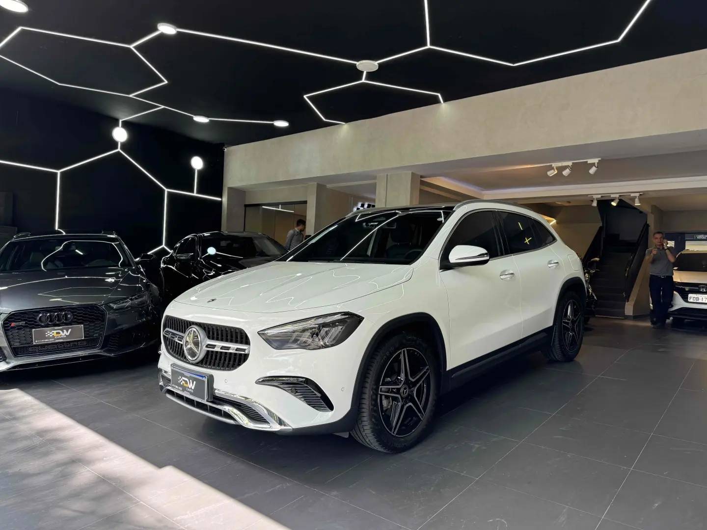 MERCEDES BENZ GLA 200