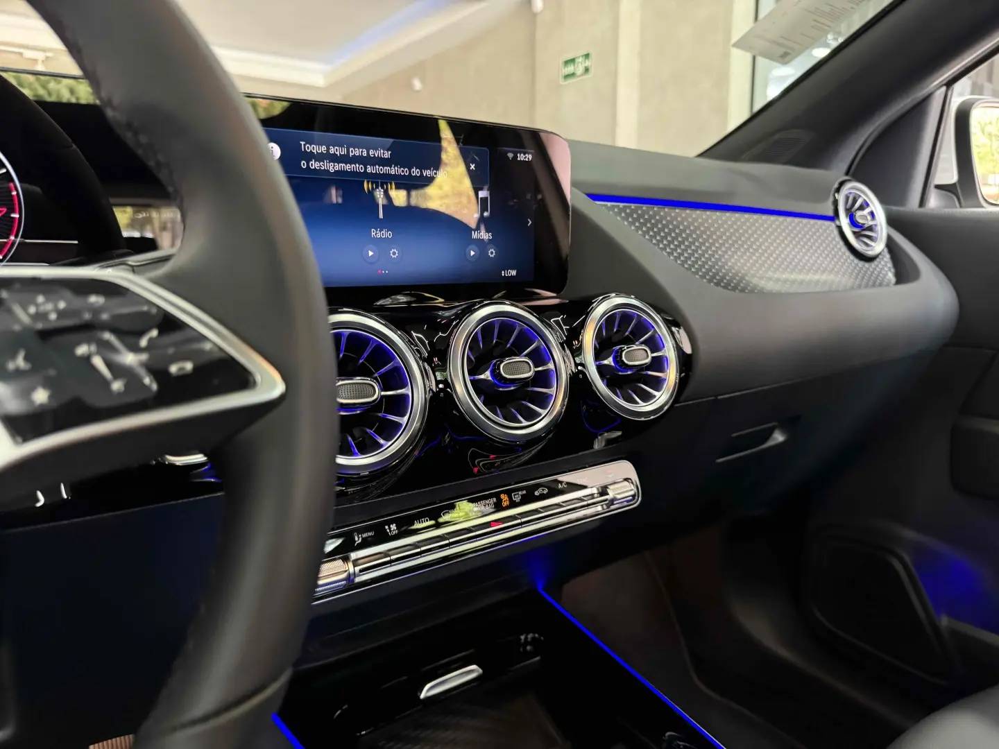MERCEDES BENZ GLA 200