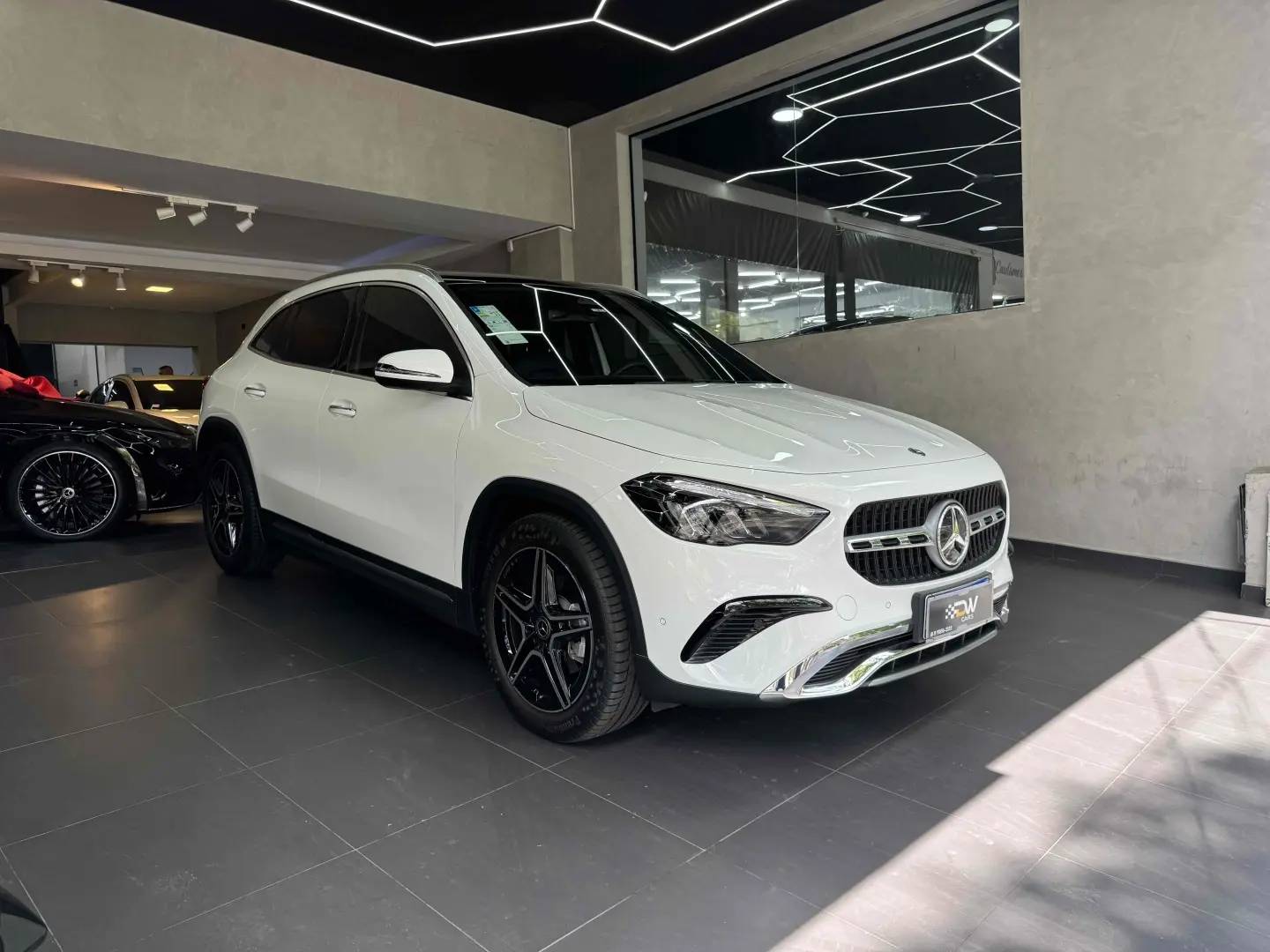 MERCEDES BENZ GLA 200
