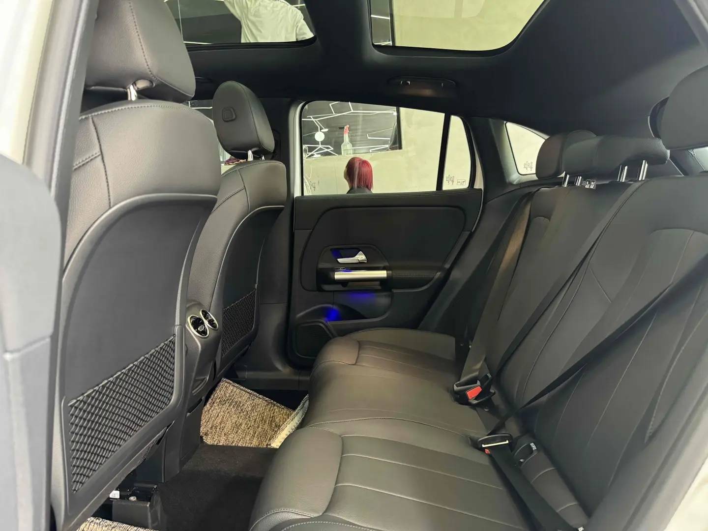 MERCEDES BENZ GLA 200