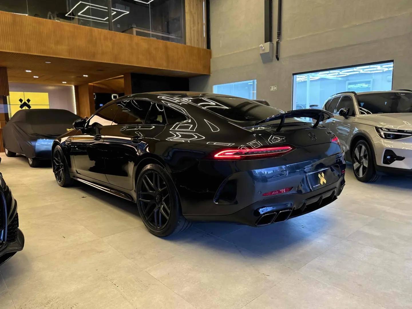 MERCEDES BENZ GT 63 AMG