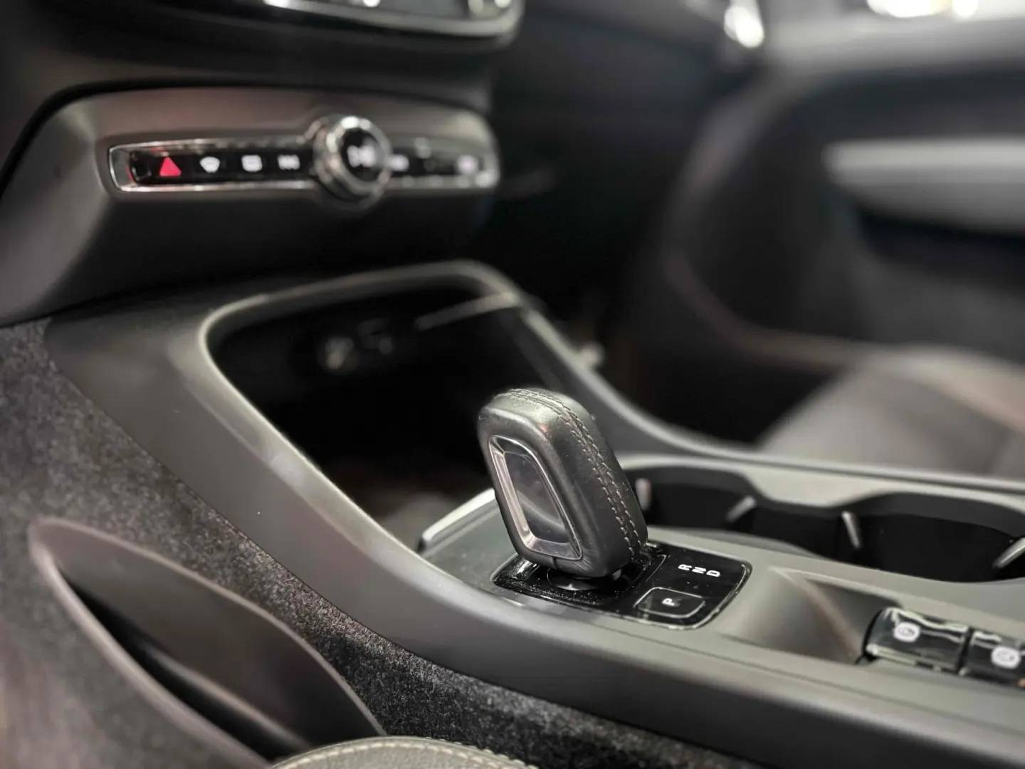 VOLVO XC 40