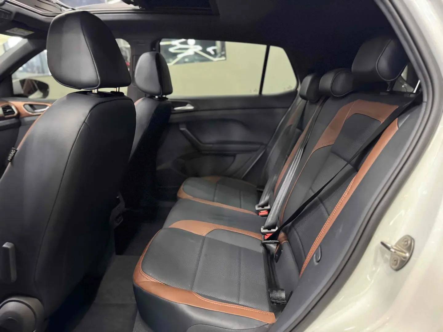 VOLKKWAGEN T-CROSS