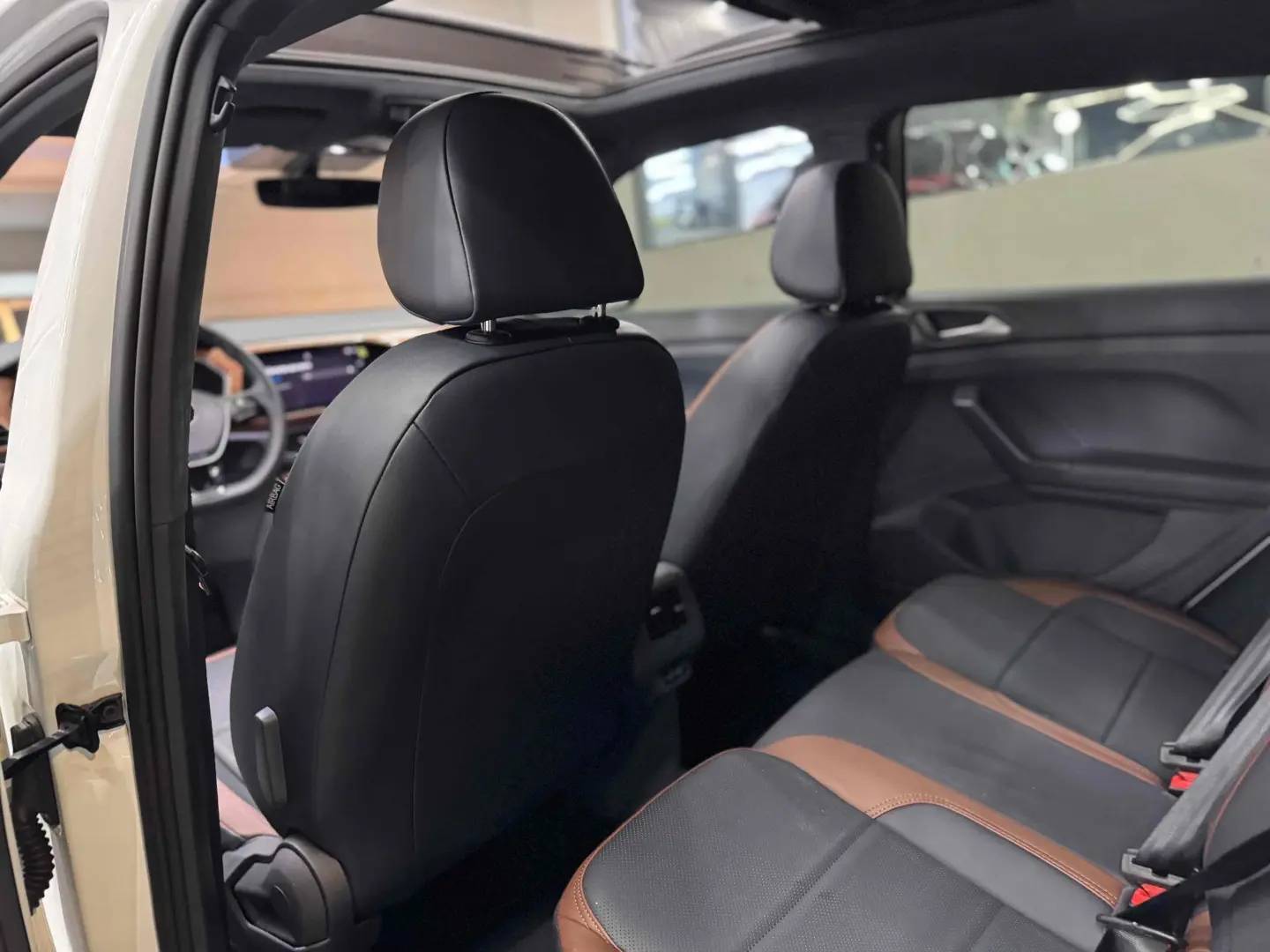 VOLKKWAGEN T-CROSS