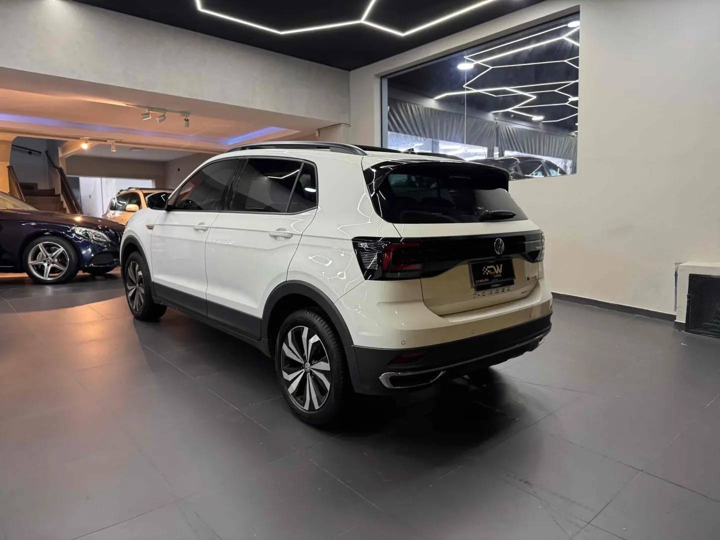 VOLKKWAGEN T-CROSS