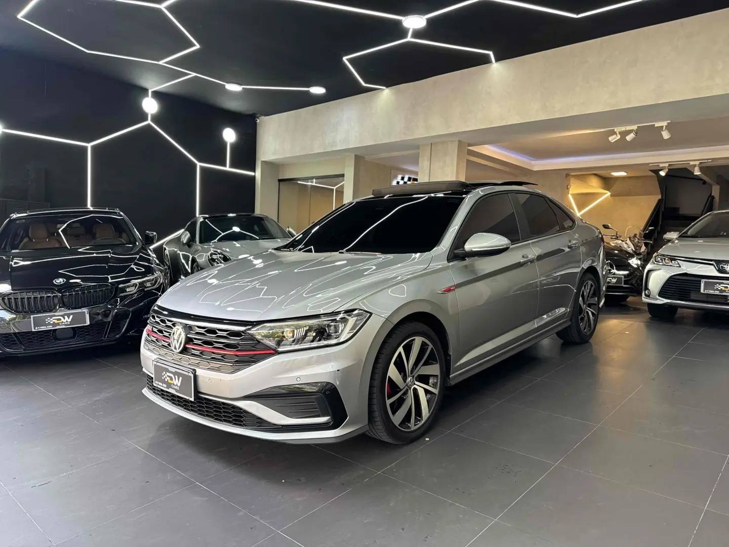 VOLKSWAGEN JETTA