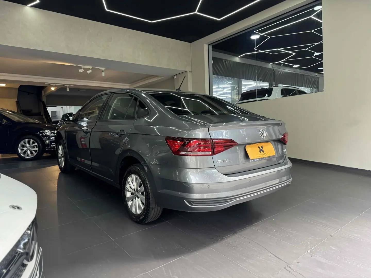 VOLKWAGEN VIRTUS
