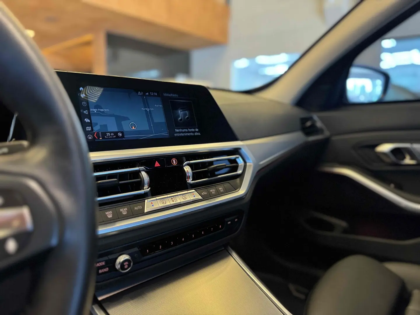 BMW 330I