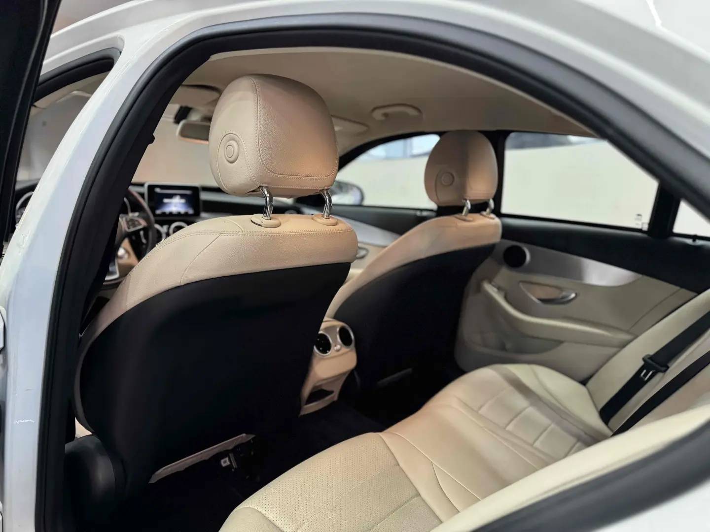 MERCEDES BENZ C180