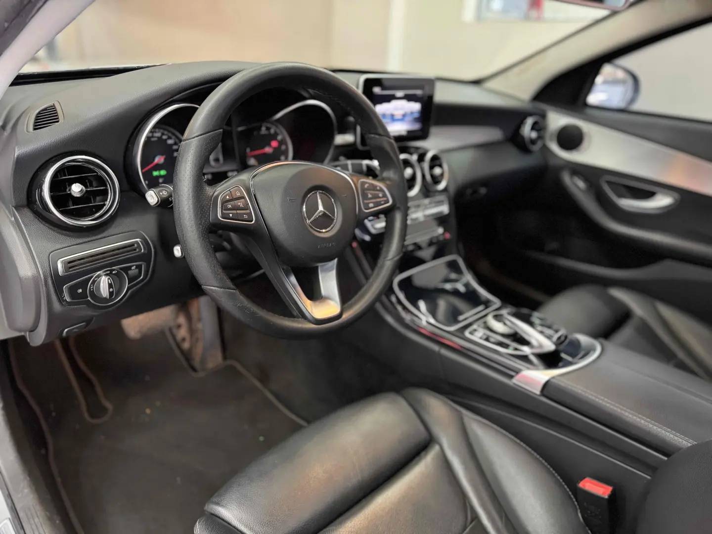MERCEDES BENZ C250