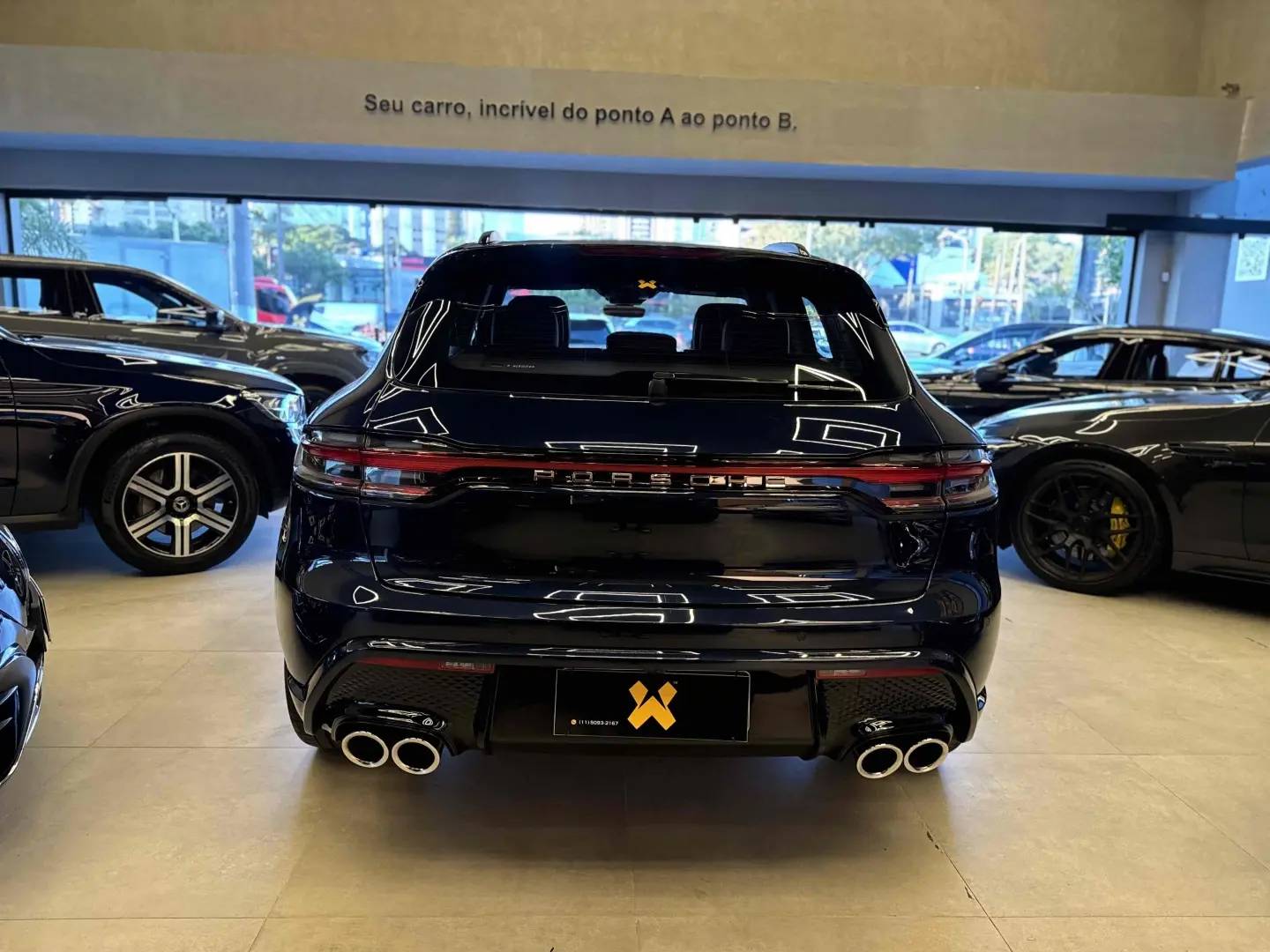 PORSCHE MACAN