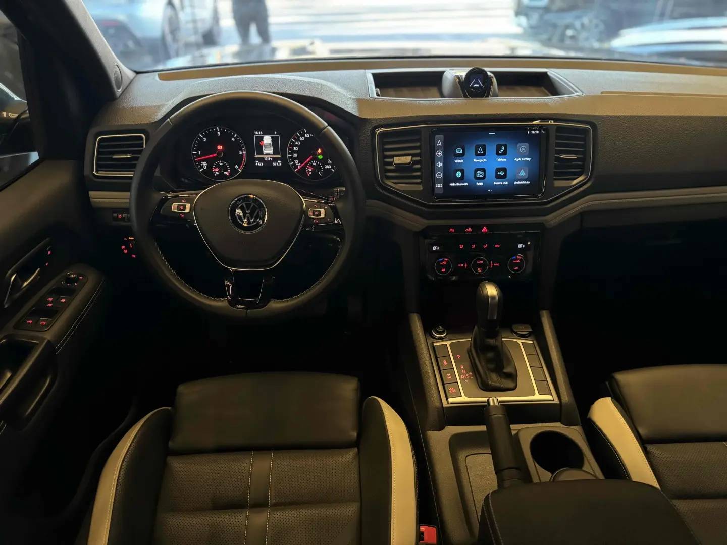 VOLKSWAGEN AMAROK