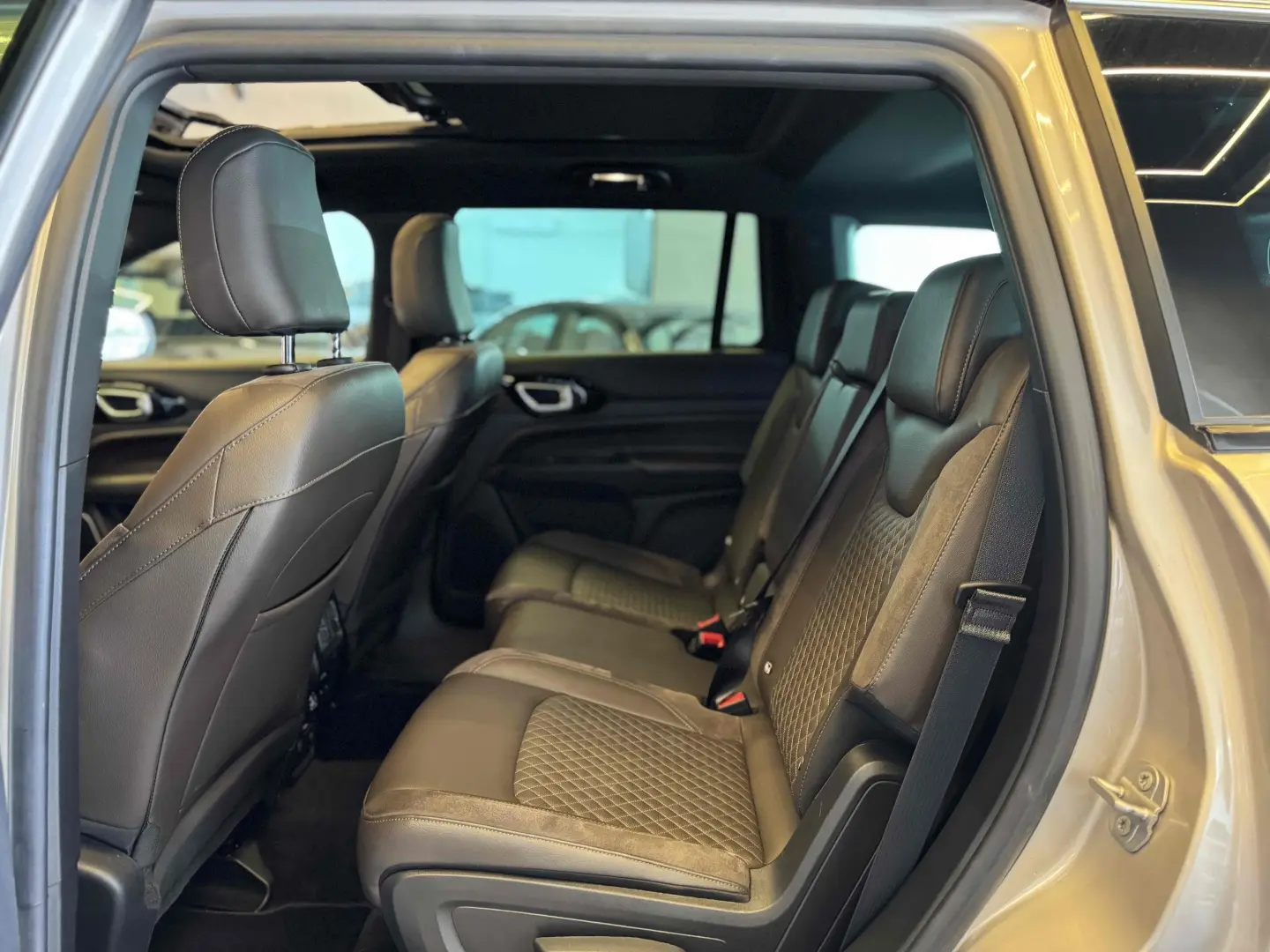 JEEP COMMANDER