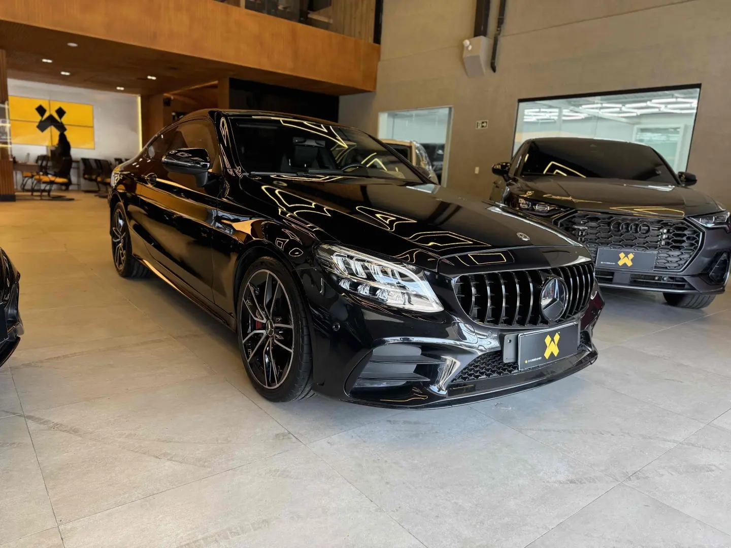 MERCEDES BENZ C43 AMG