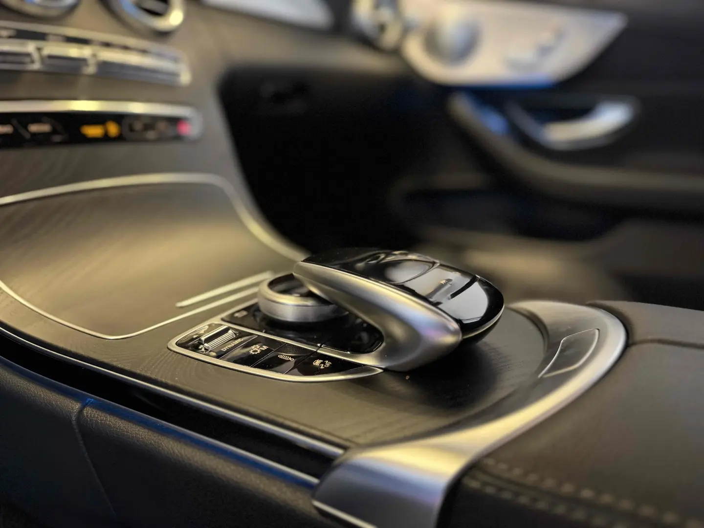 MERCEDES BENZ C43 AMG