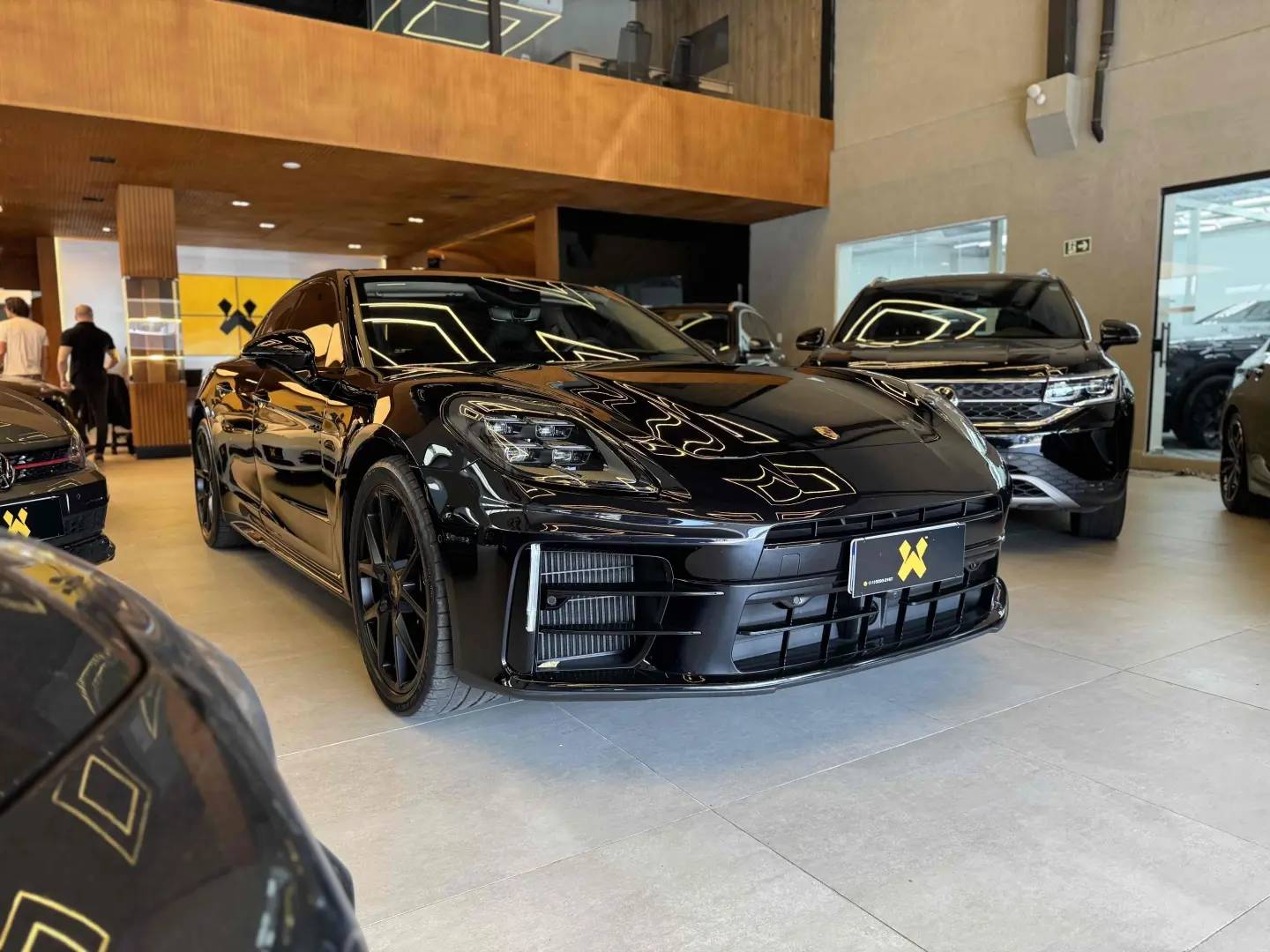 PORSCHE PANAMERA