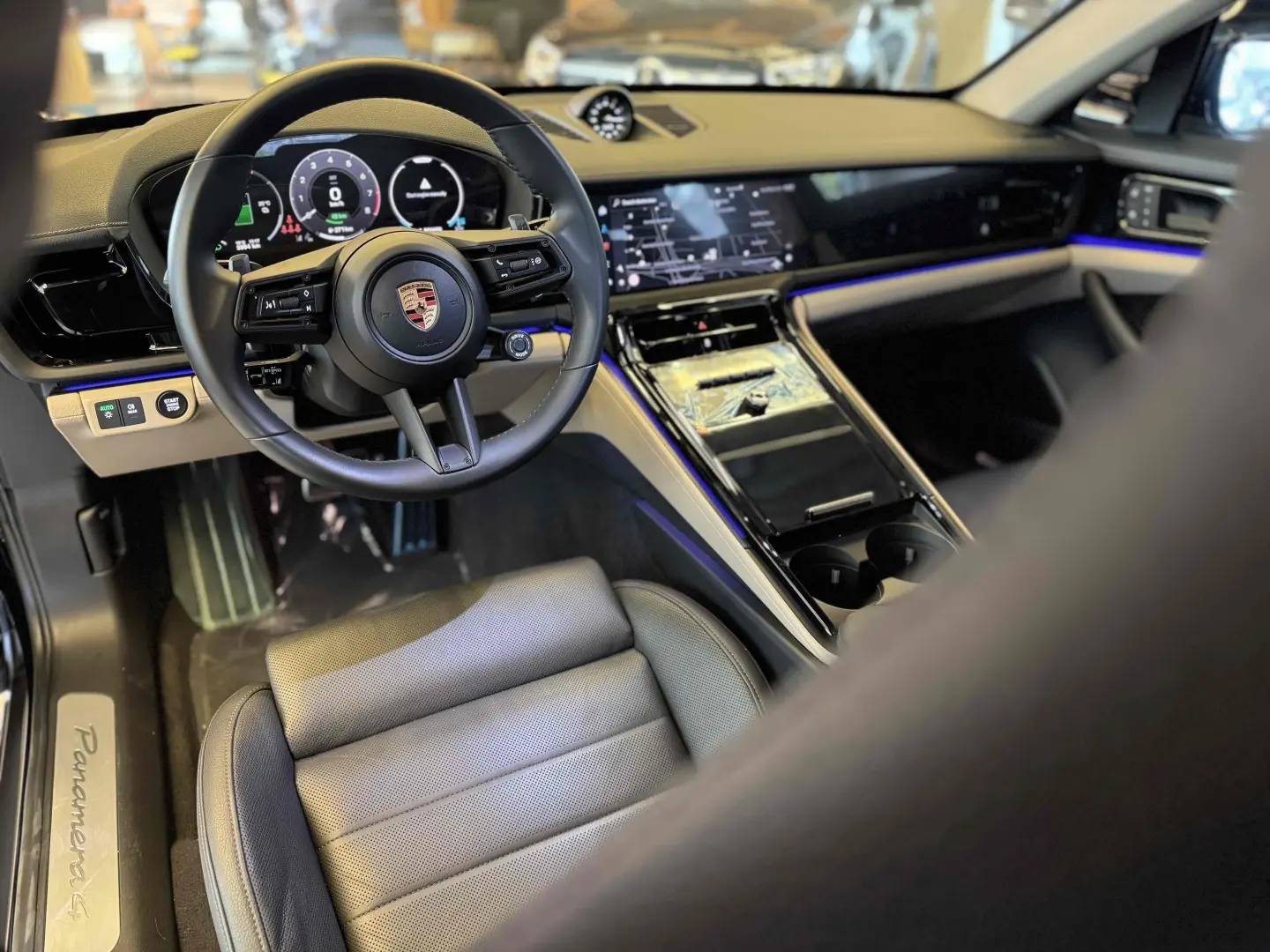 PORSCHE PANAMERA