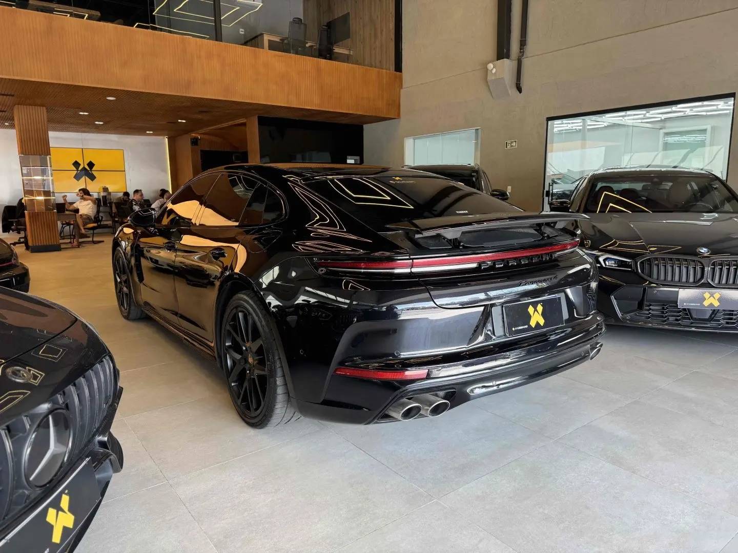 PORSCHE PANAMERA