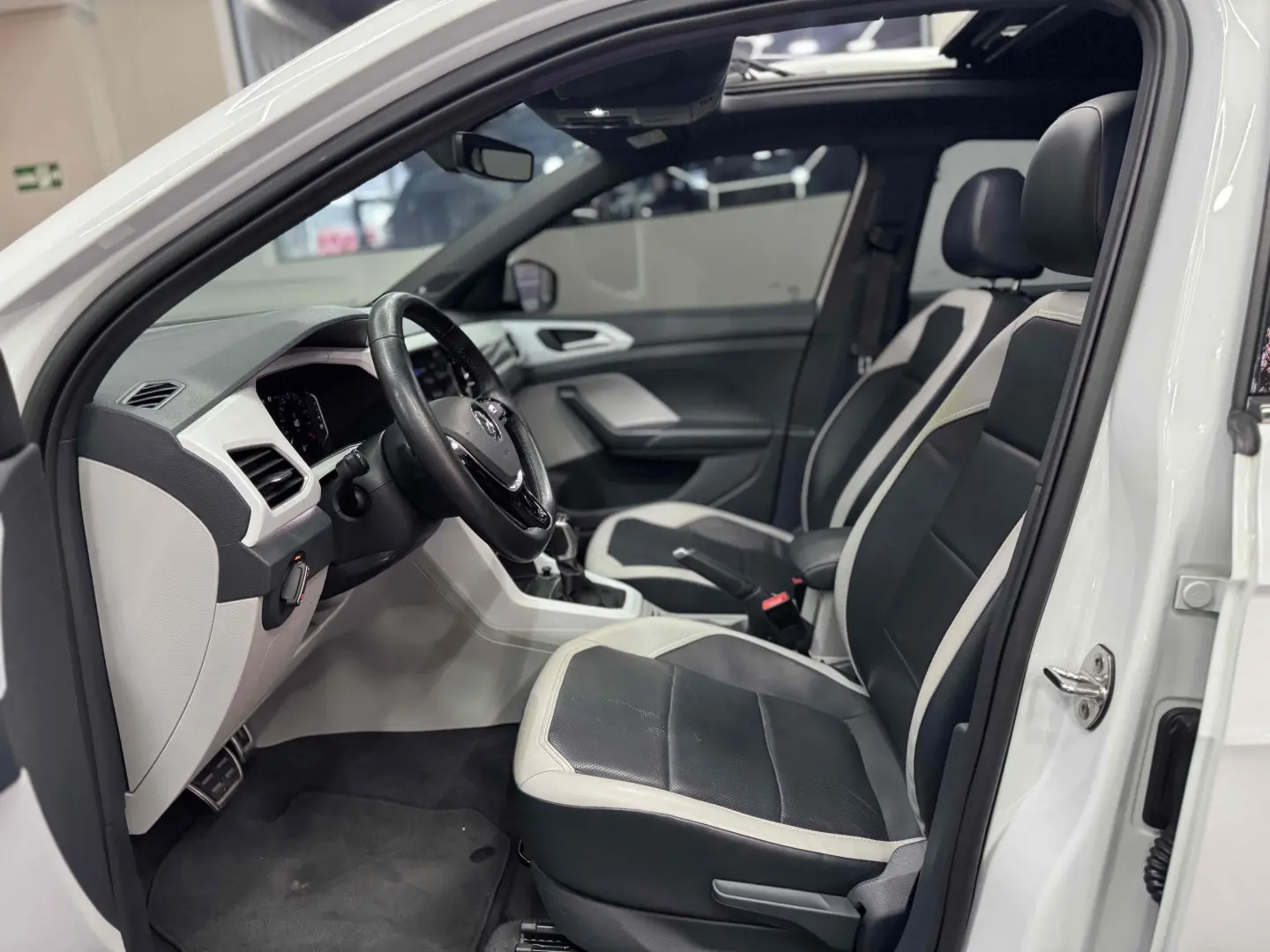 VOLKSWAGEN TCROSS