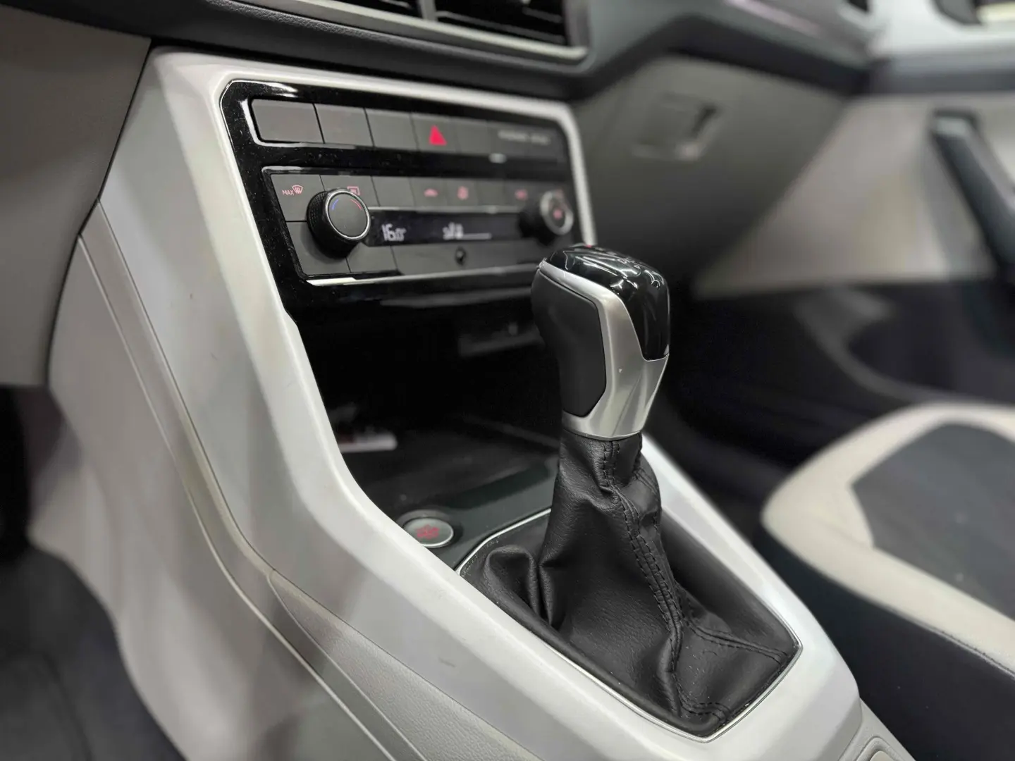 VOLKSWAGEN TCROSS