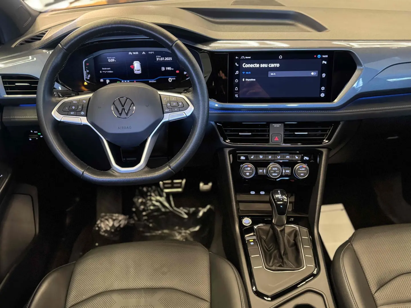 VOLKSWAGEN TAOS