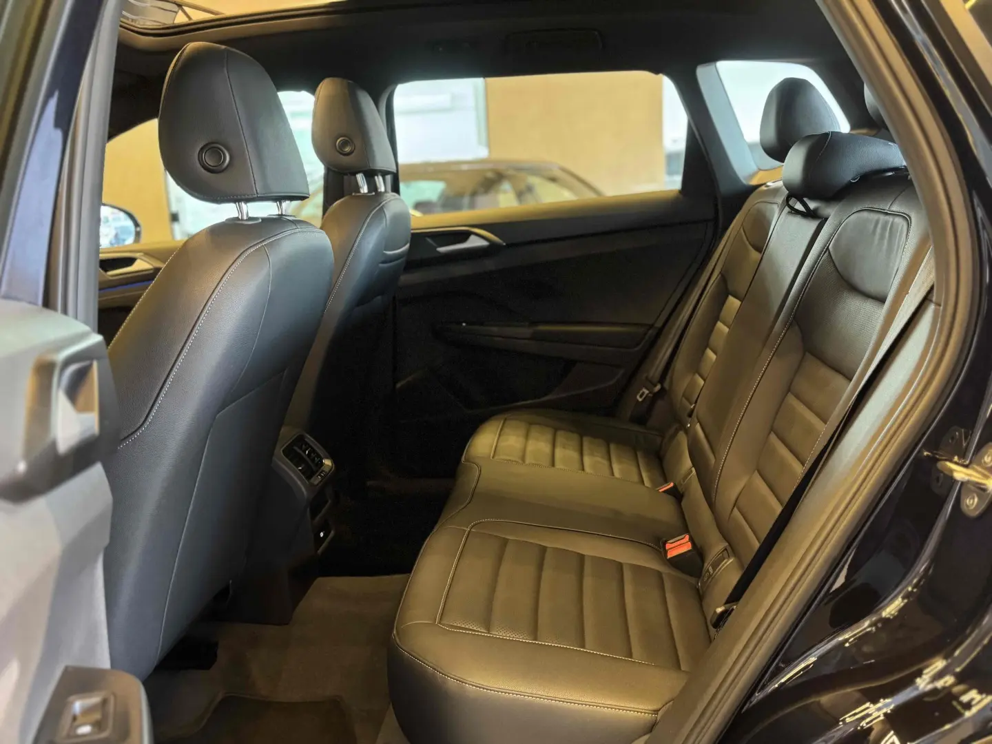 VOLKSWAGEN TAOS