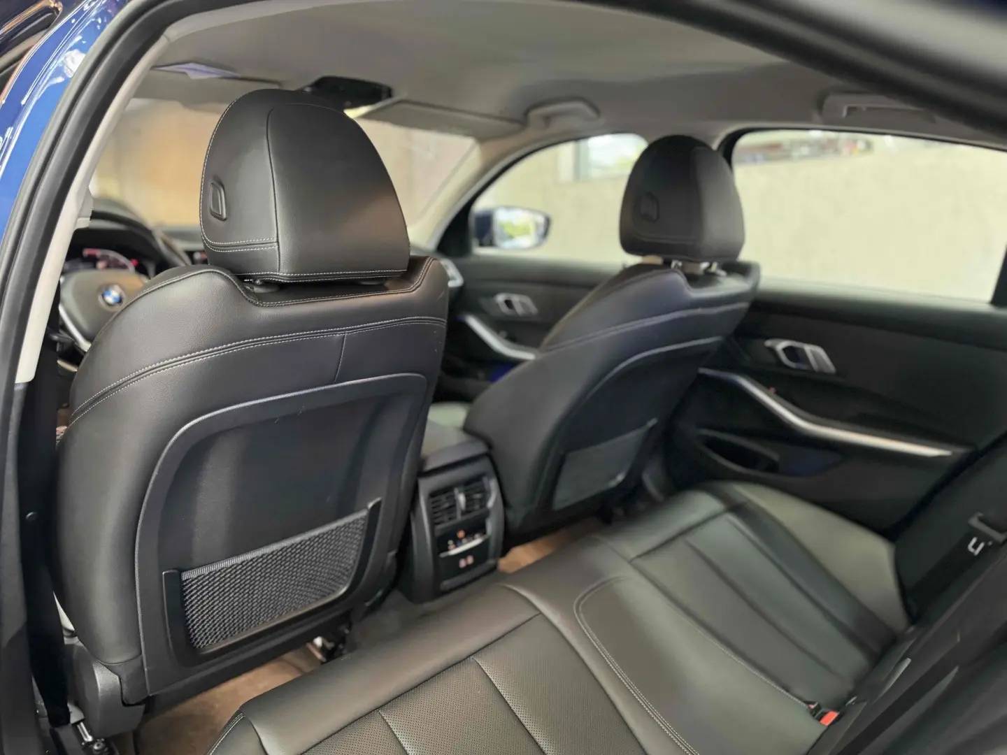 BMW 320I