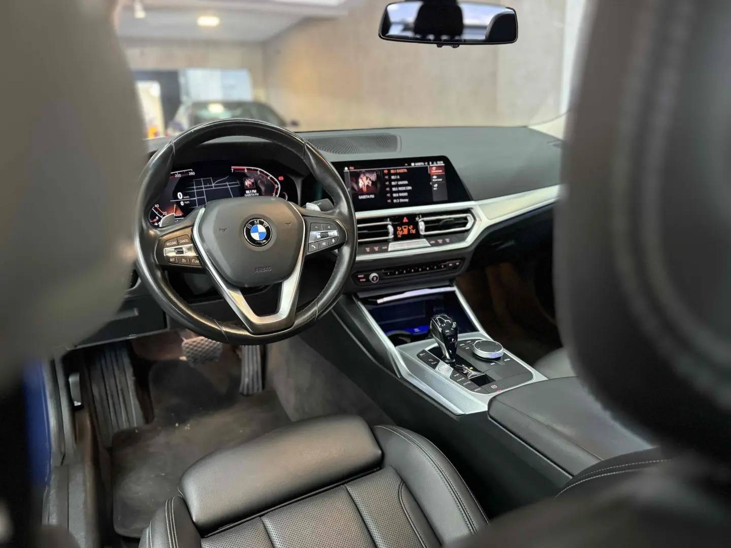 BMW 320I