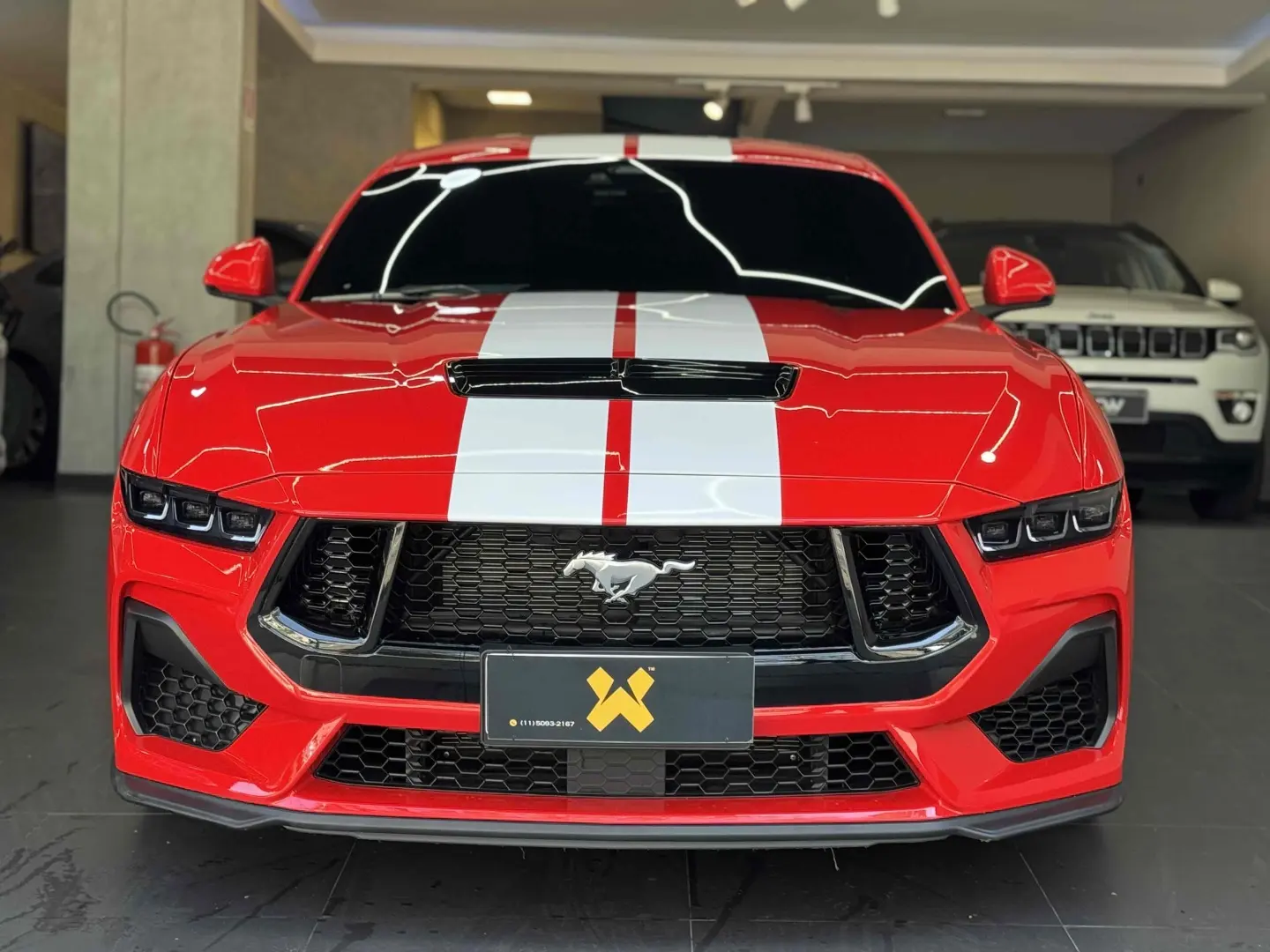 FORD MUSTANG