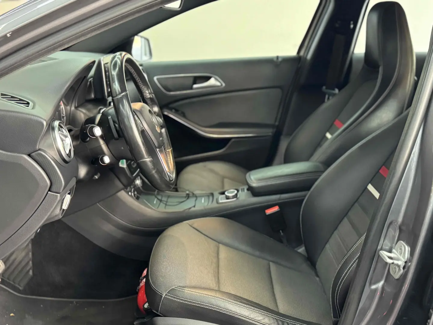 MERCEDES BENZ A200